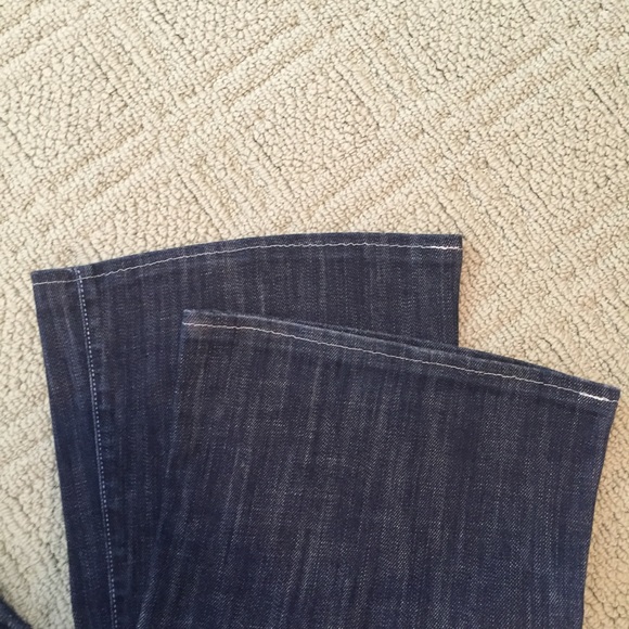 Rock and Republic flare jeans - Picture 3 of 5